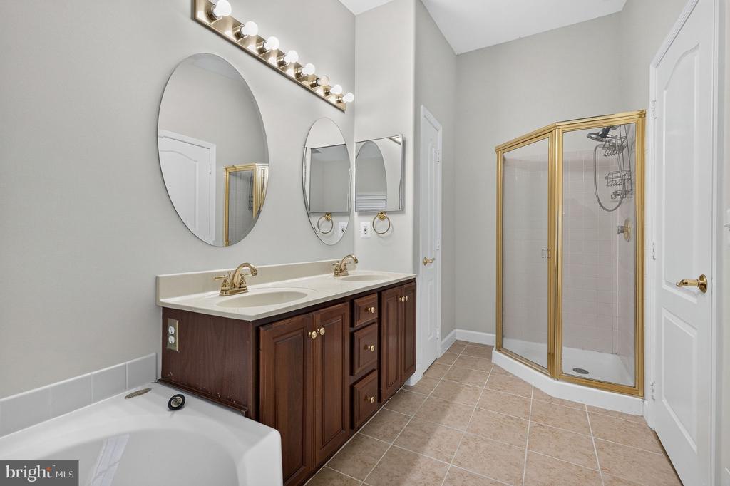 11774 VALLEY RIDGE CIRCLE