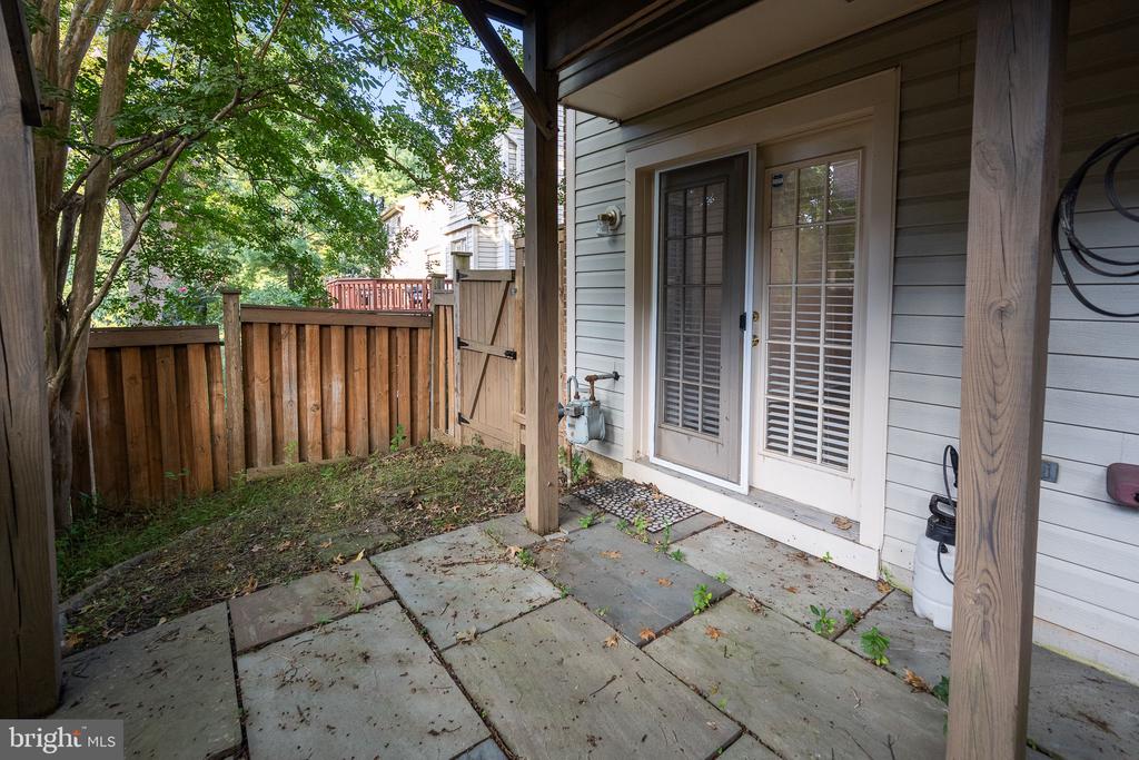 11774 VALLEY RIDGE CIRCLE