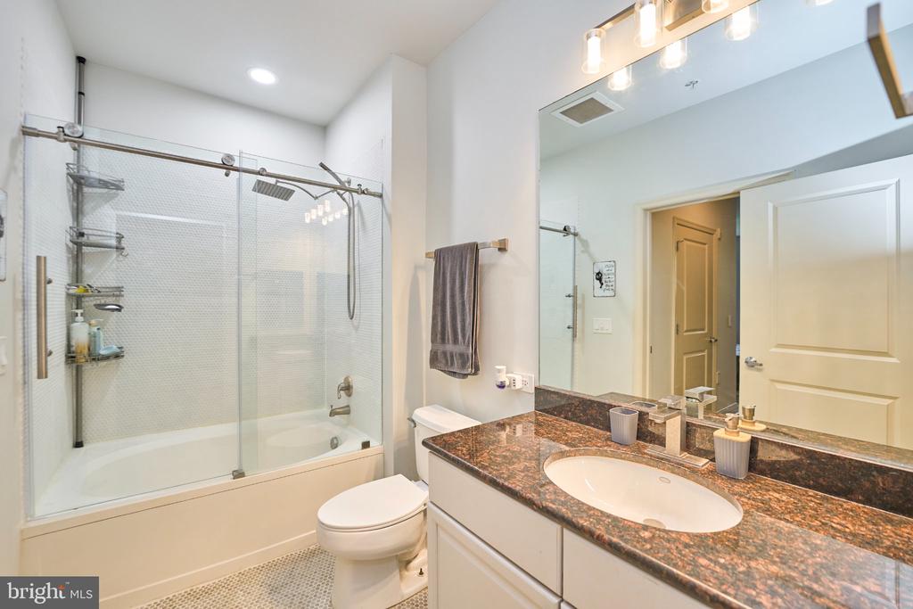 11770 SUNRISE VALLEY DRIVE Unit: 222
