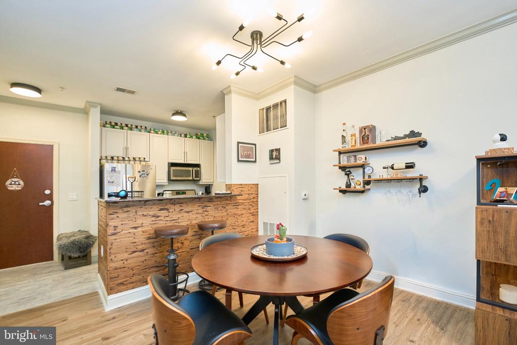 11770 SUNRISE VALLEY DRIVE Unit: 222