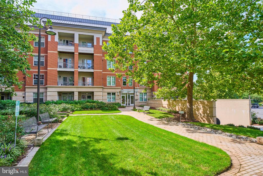 11770 SUNRISE VALLEY DRIVE Unit: 222