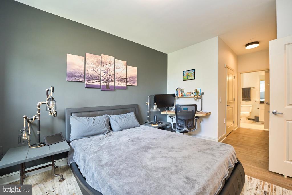 11770 SUNRISE VALLEY DRIVE Unit: 222
