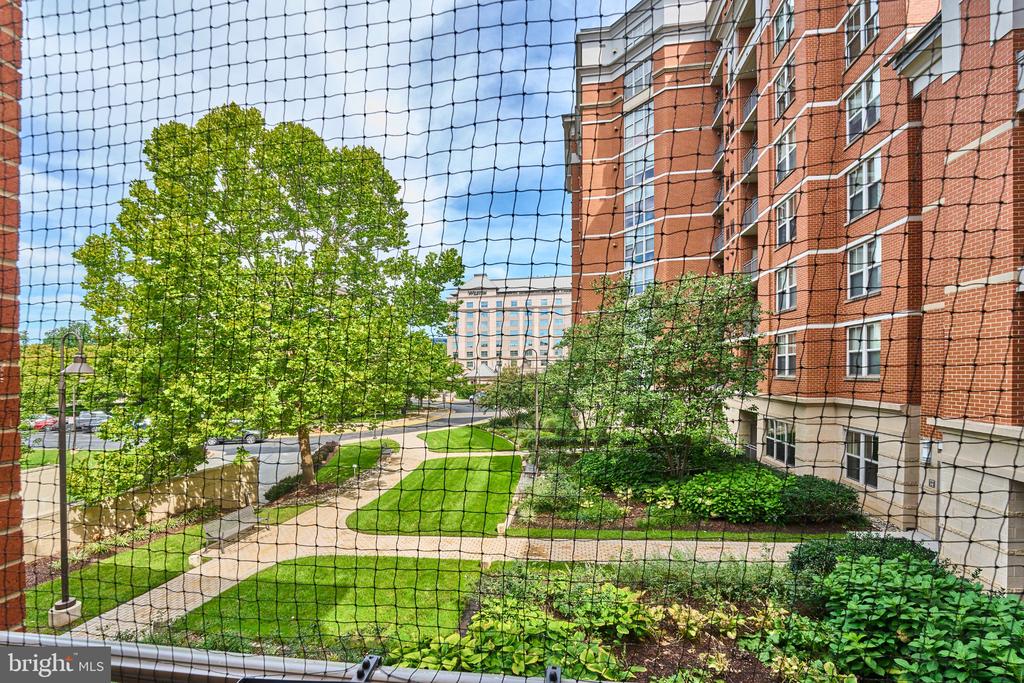 11770 SUNRISE VALLEY DRIVE Unit: 222