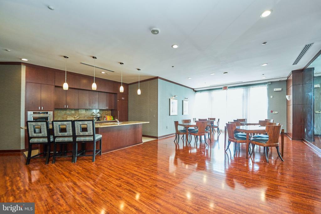 11770 SUNRISE VALLEY DRIVE Unit: 222