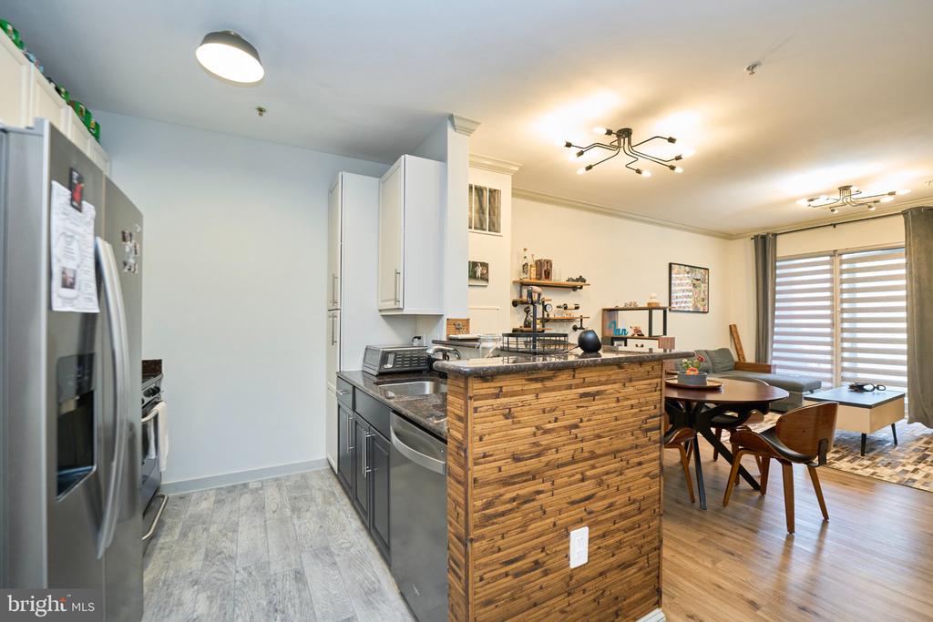 11770 SUNRISE VALLEY DRIVE Unit: 222