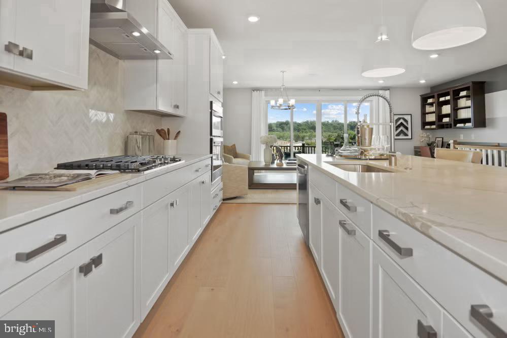 1863 OAKVIEW CREST DRIVE