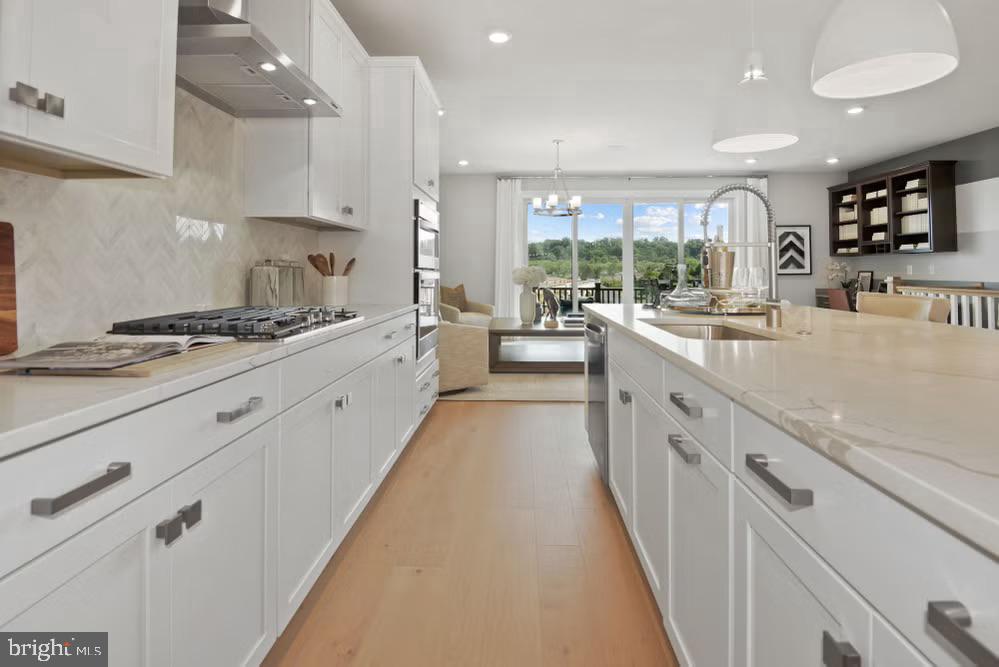 1867 OAKVIEW CREST DRIVE