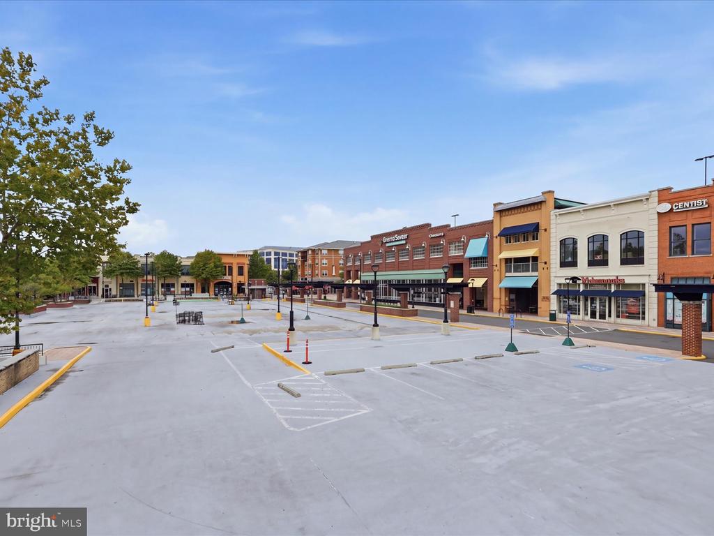 12933 CENTRE PARK CIRCLE Unit: 402
