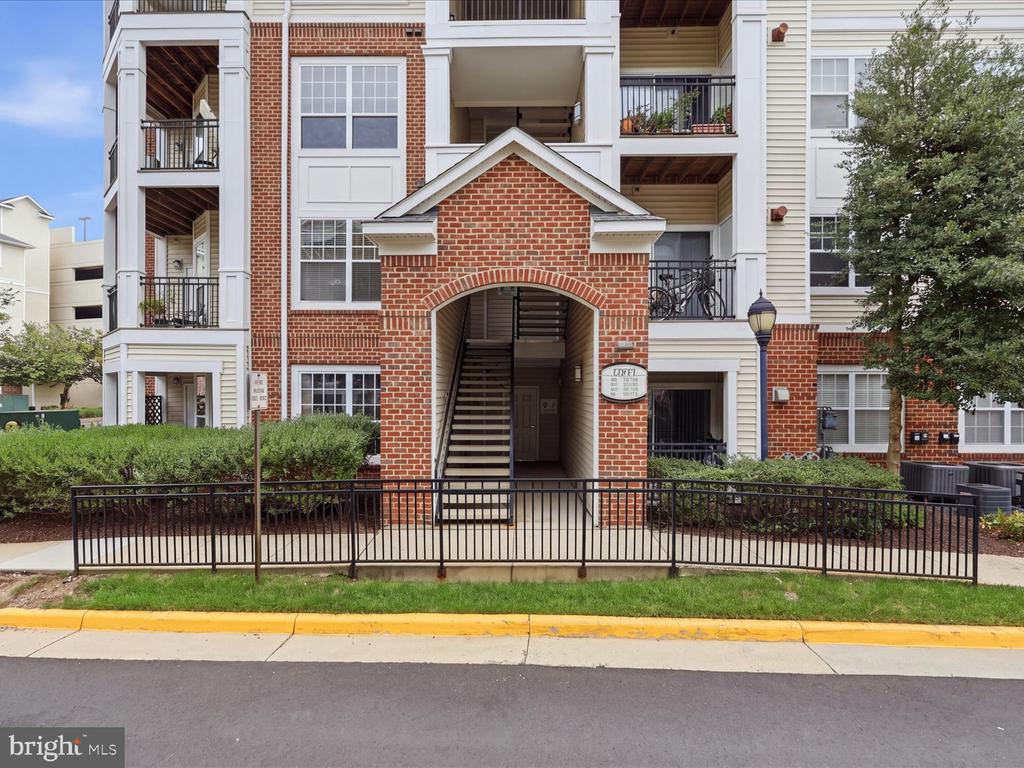 12933 CENTRE PARK CIRCLE Unit: 402