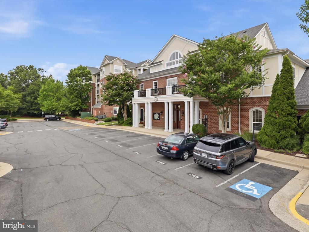 12933 CENTRE PARK CIRCLE Unit: 402