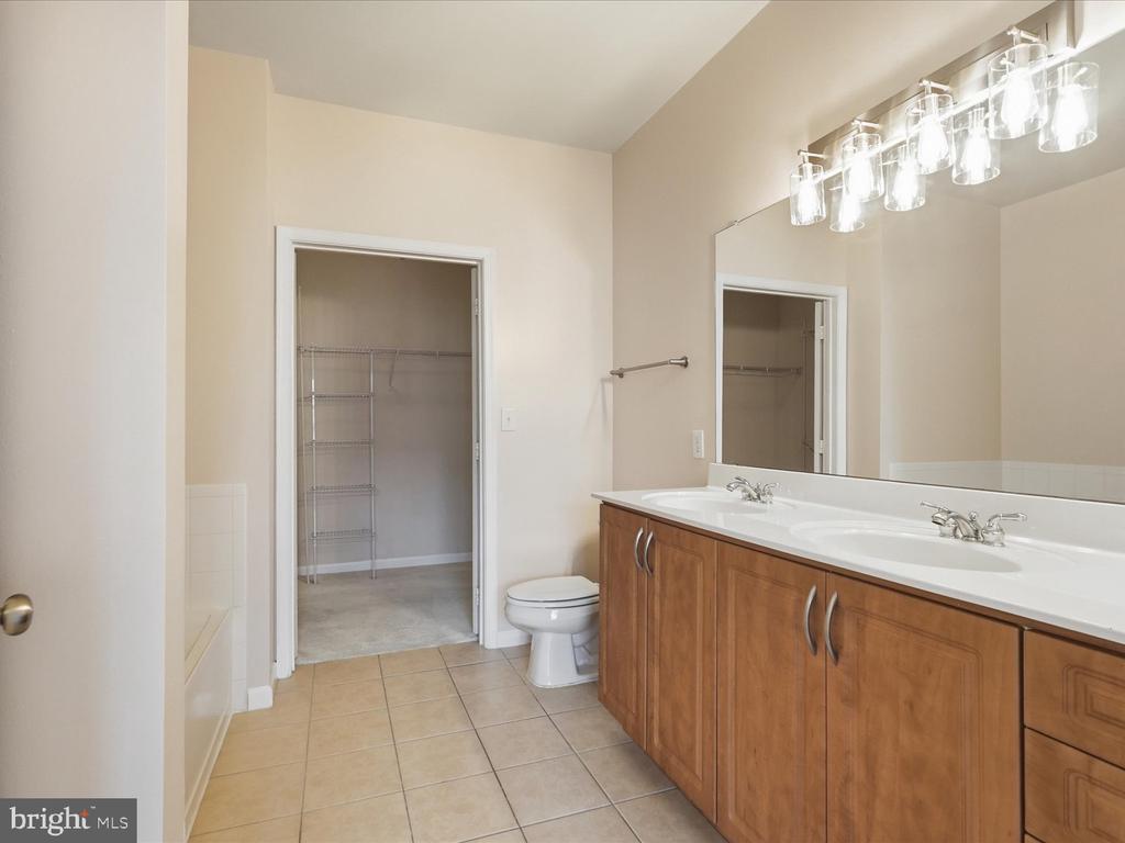 12933 CENTRE PARK CIRCLE Unit: 402