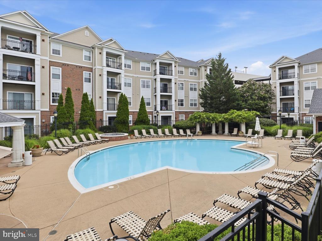 12933 CENTRE PARK CIRCLE Unit: 402