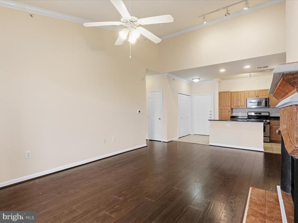 12933 CENTRE PARK CIRCLE Unit: 402
