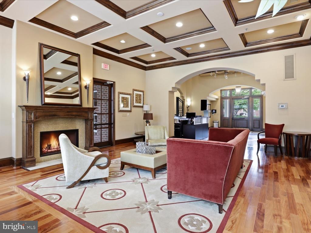 12933 CENTRE PARK CIRCLE Unit: 402