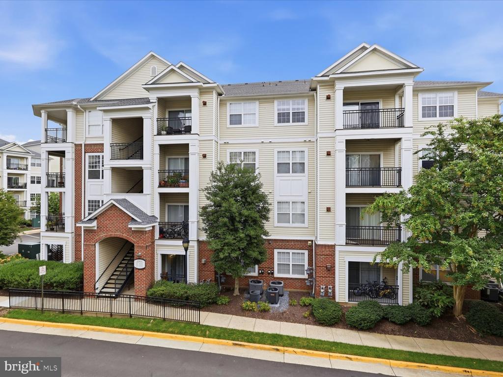 12933 CENTRE PARK CIRCLE Unit: 402