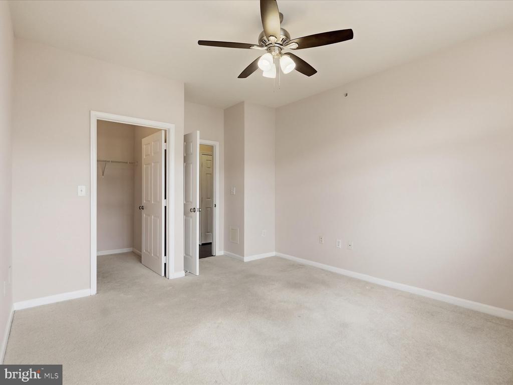 12933 CENTRE PARK CIRCLE Unit: 402