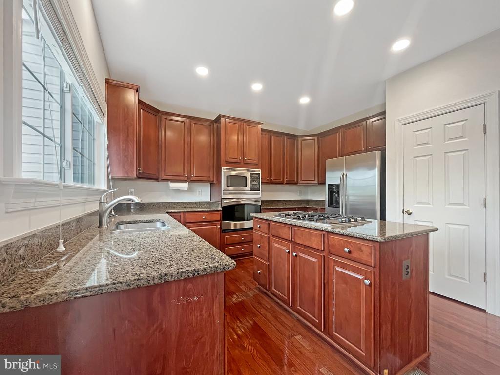 8173 MCCAULEY WAY