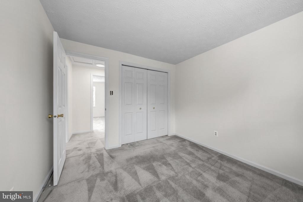 1425 CELLAR CREEK WAY