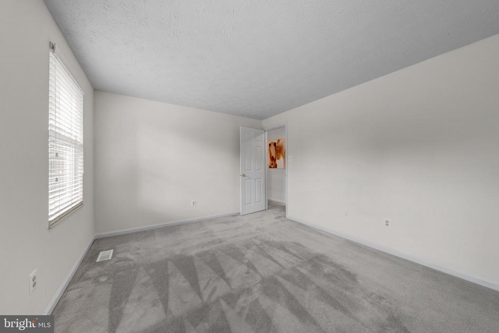 1425 CELLAR CREEK WAY