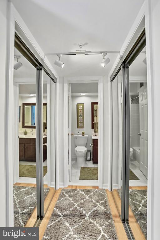 1369 GARDEN WALL CIRCLE Unit: 714