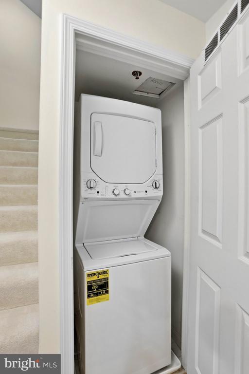 1369 GARDEN WALL CIRCLE Unit: 714