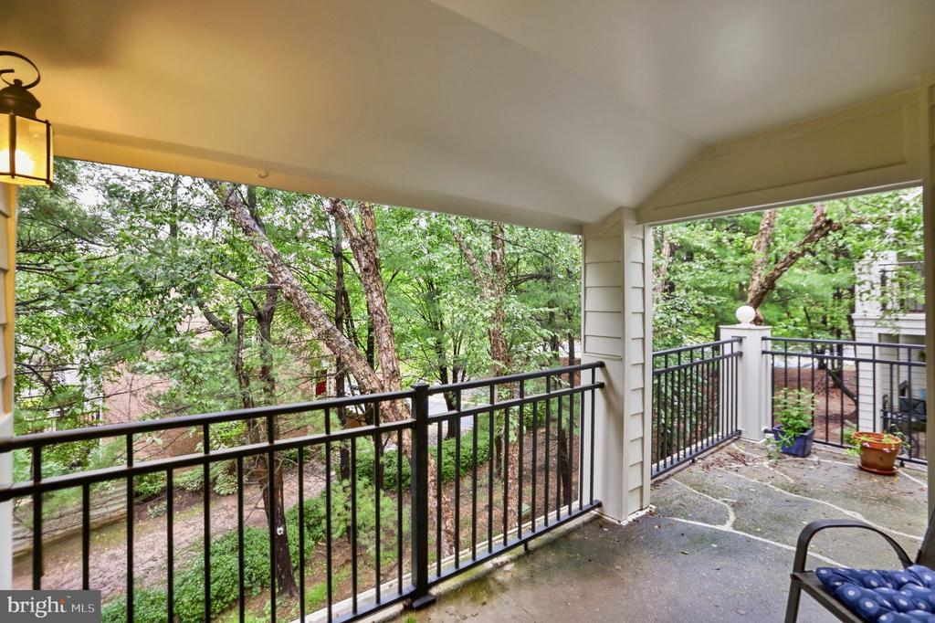 1369 GARDEN WALL CIRCLE Unit: 714
