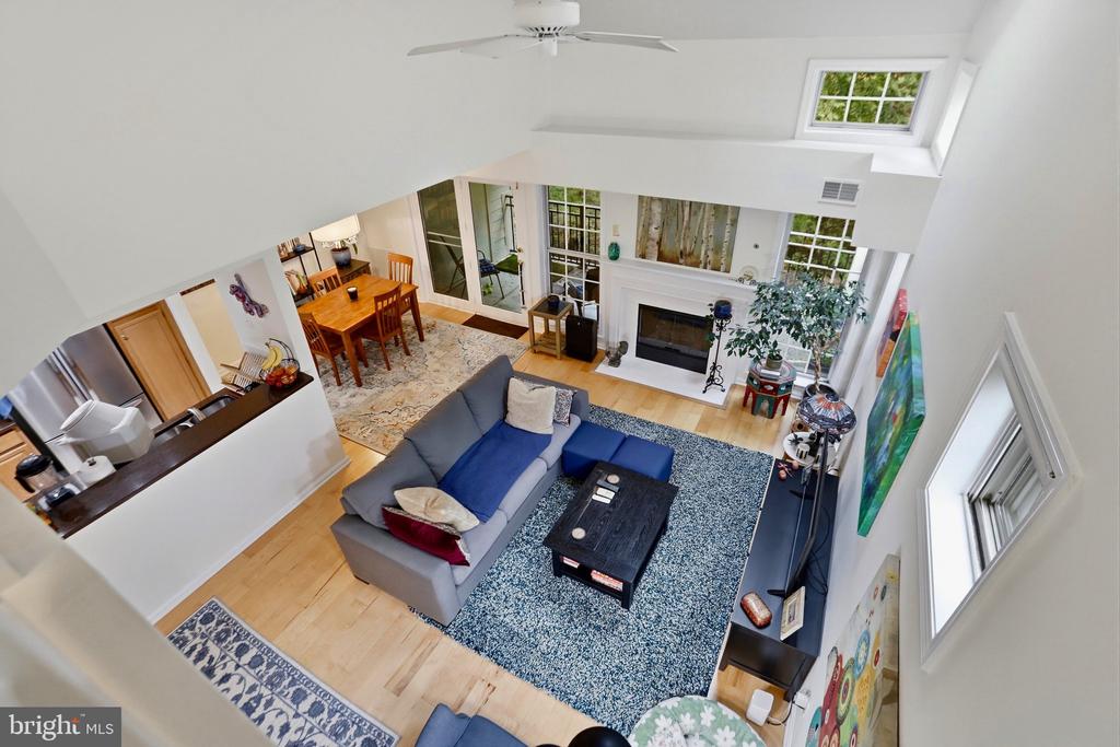 1369 GARDEN WALL CIRCLE Unit: 714