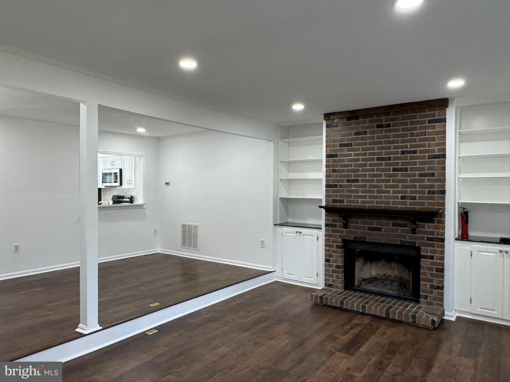 10451 MALONE COURT