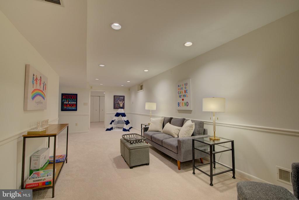 12040 HEATHER DOWN DRIVE