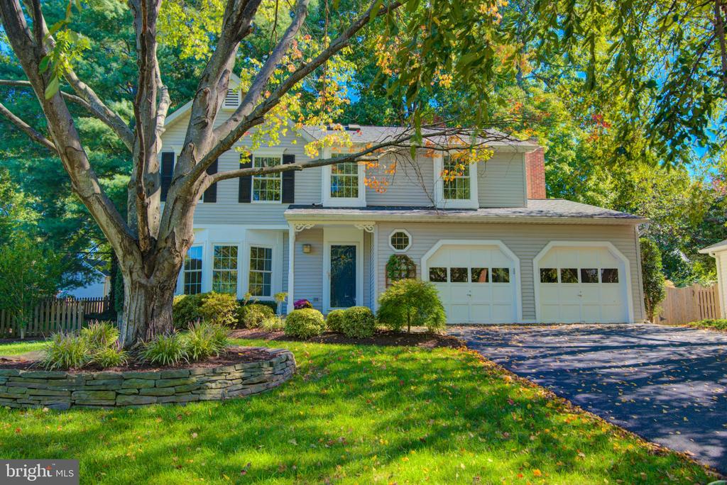 12040 HEATHER DOWN DRIVE