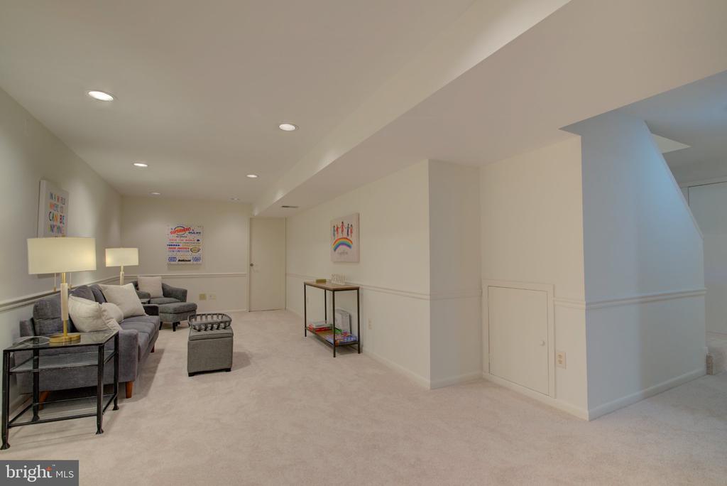 12040 HEATHER DOWN DRIVE