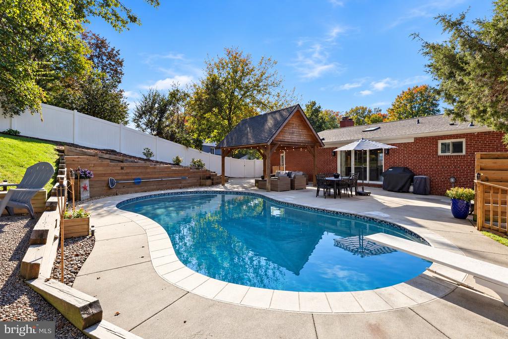 6250 DIAMOND DRIVE