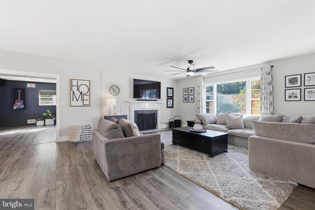 6250 DIAMOND DRIVE