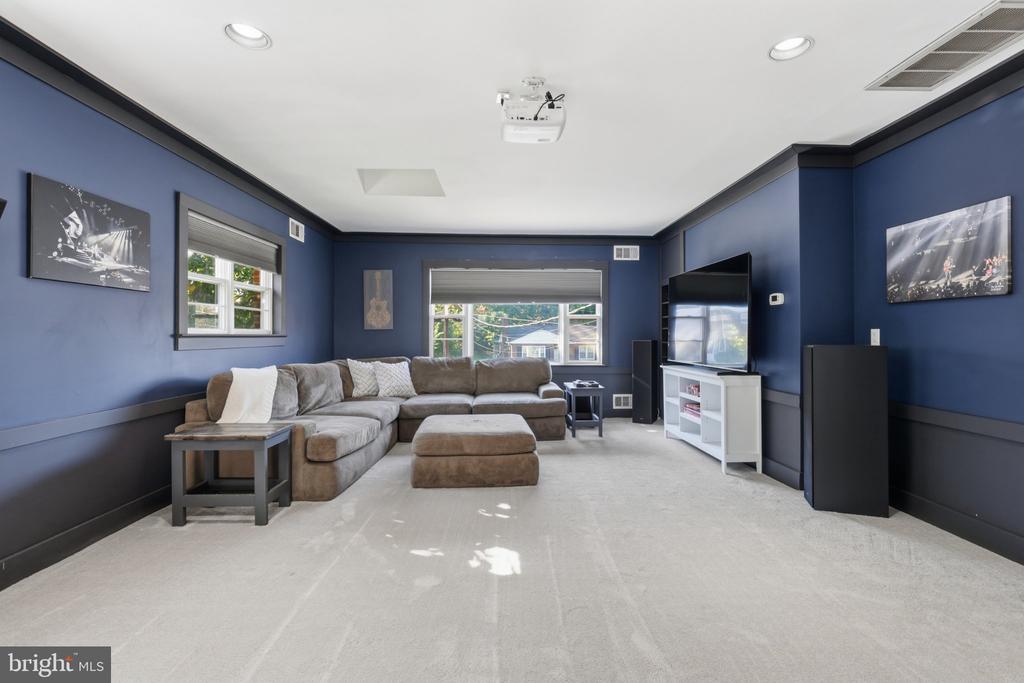 6250 DIAMOND DRIVE