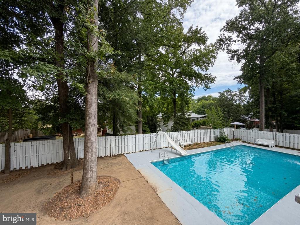 8509 CHERRY VALLEY LANE