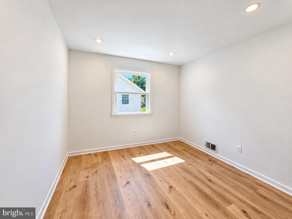 8509 CHERRY VALLEY LANE