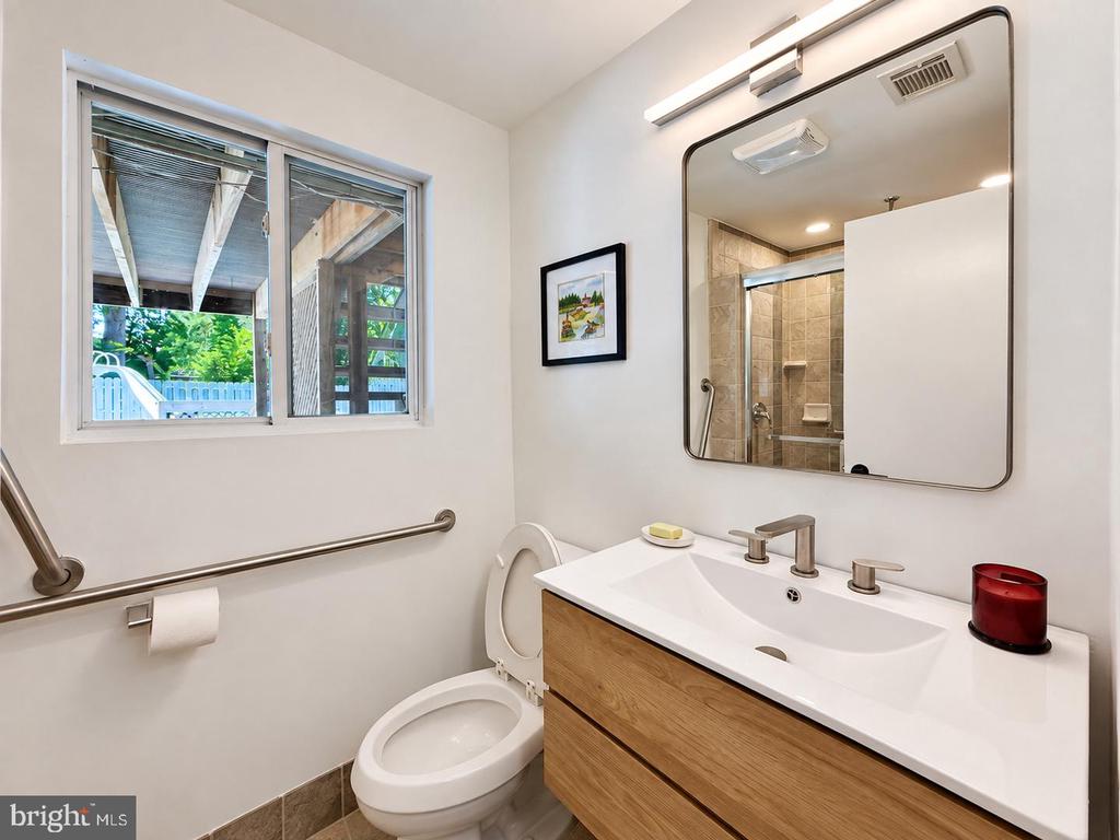 8509 CHERRY VALLEY LANE