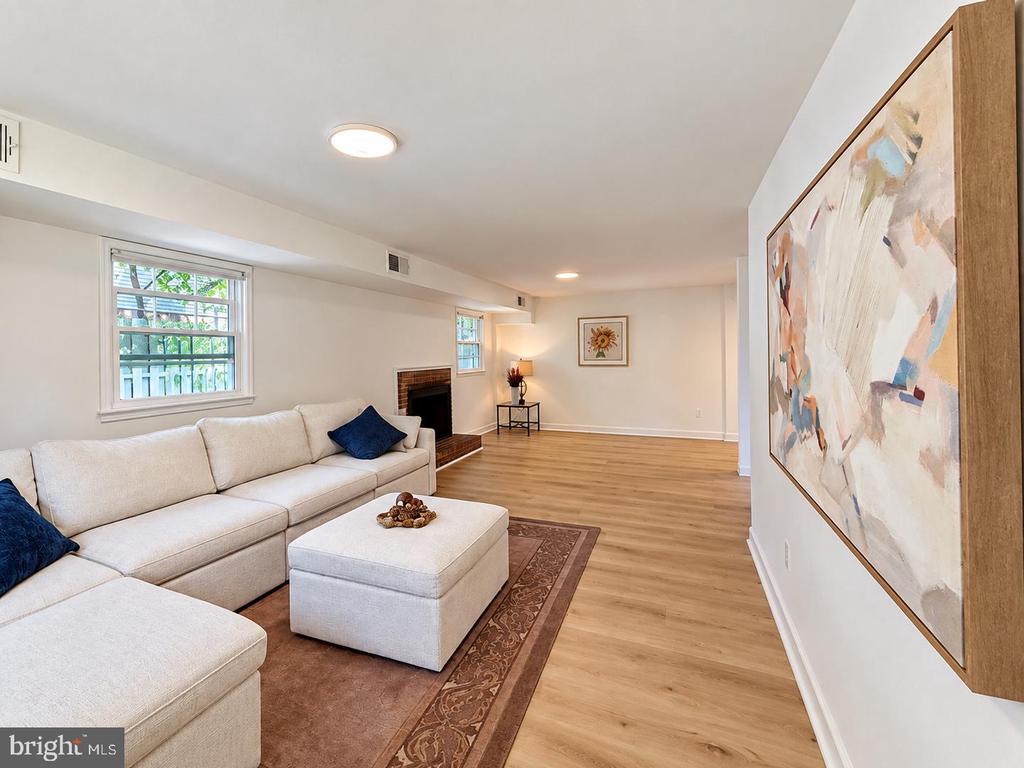 8509 CHERRY VALLEY LANE