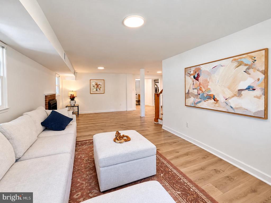 8509 CHERRY VALLEY LANE
