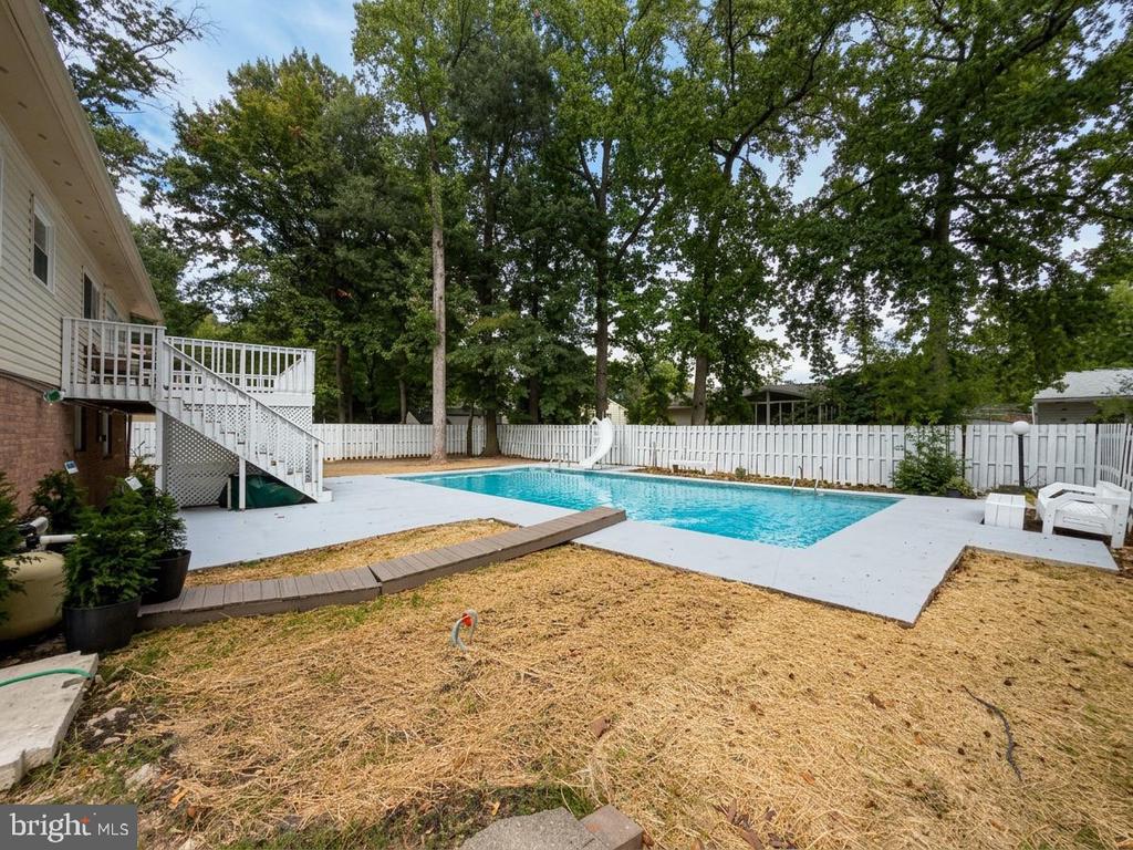 8509 CHERRY VALLEY LANE