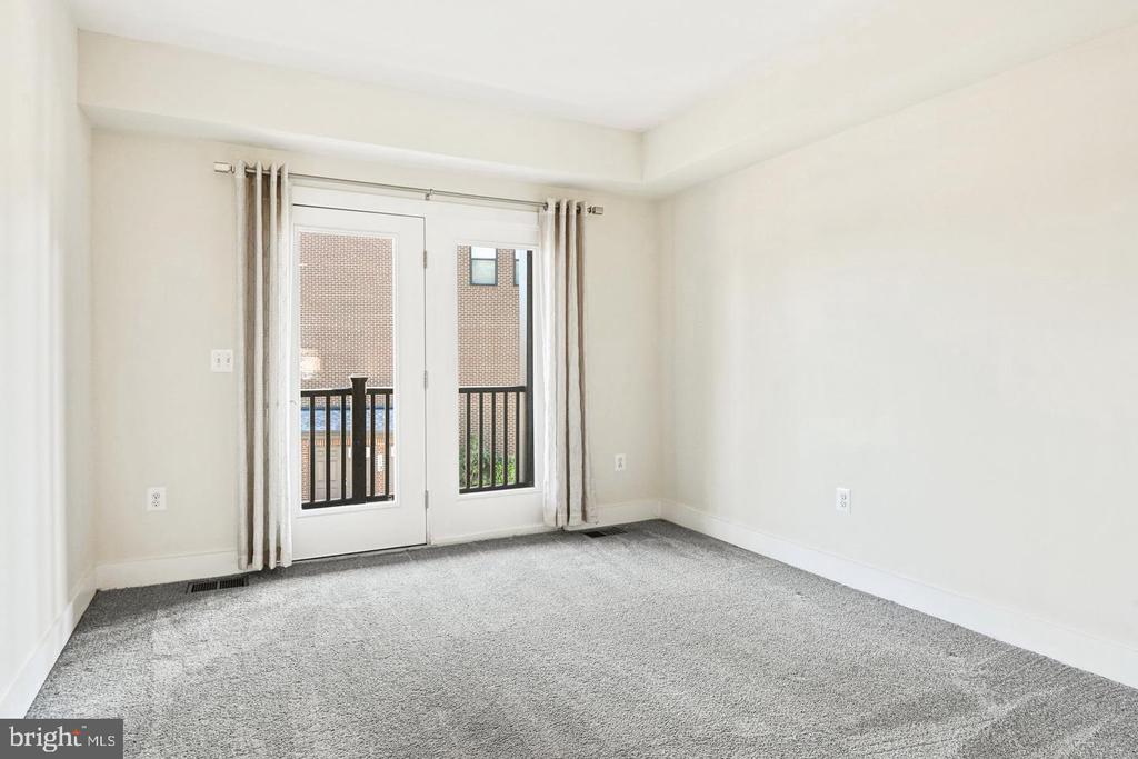 232 VAN BUREN STREET