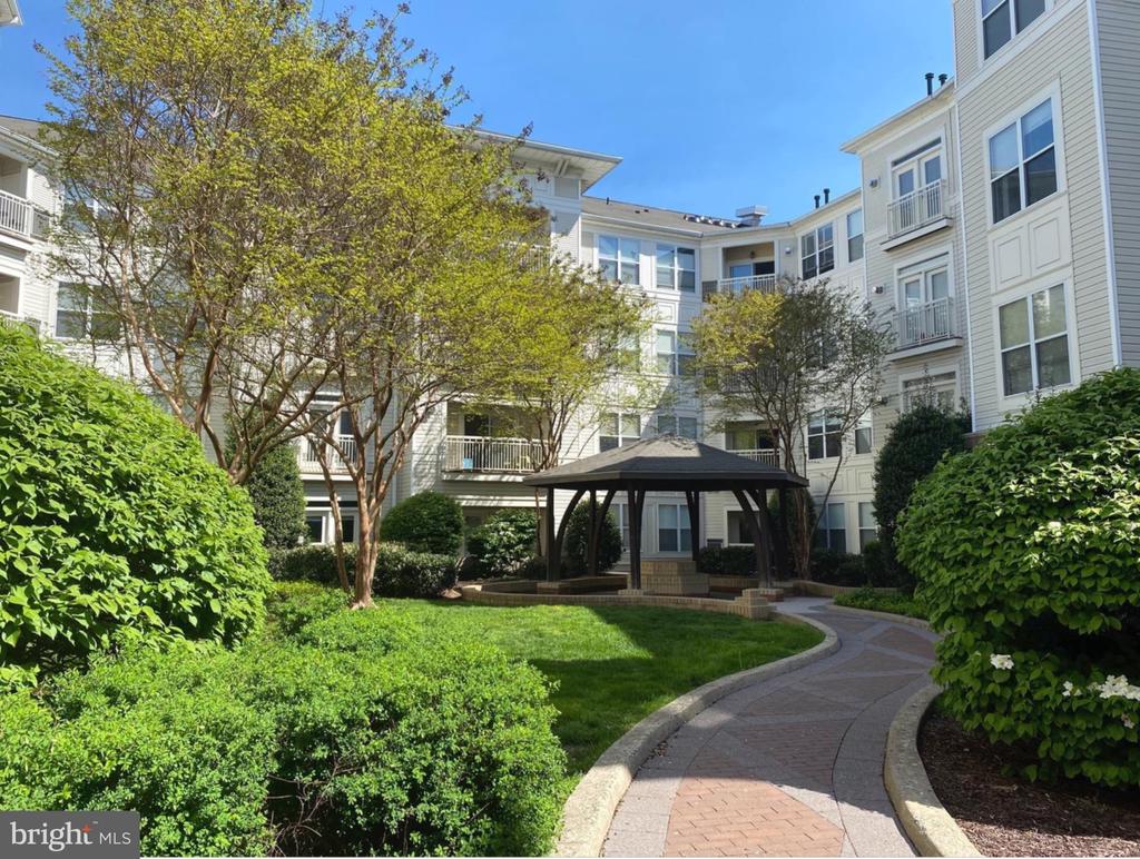 9480 VIRGINIA BOULEVARD Unit: 106