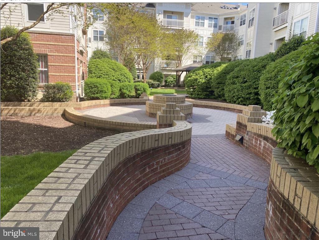 9480 VIRGINIA BOULEVARD Unit: 106