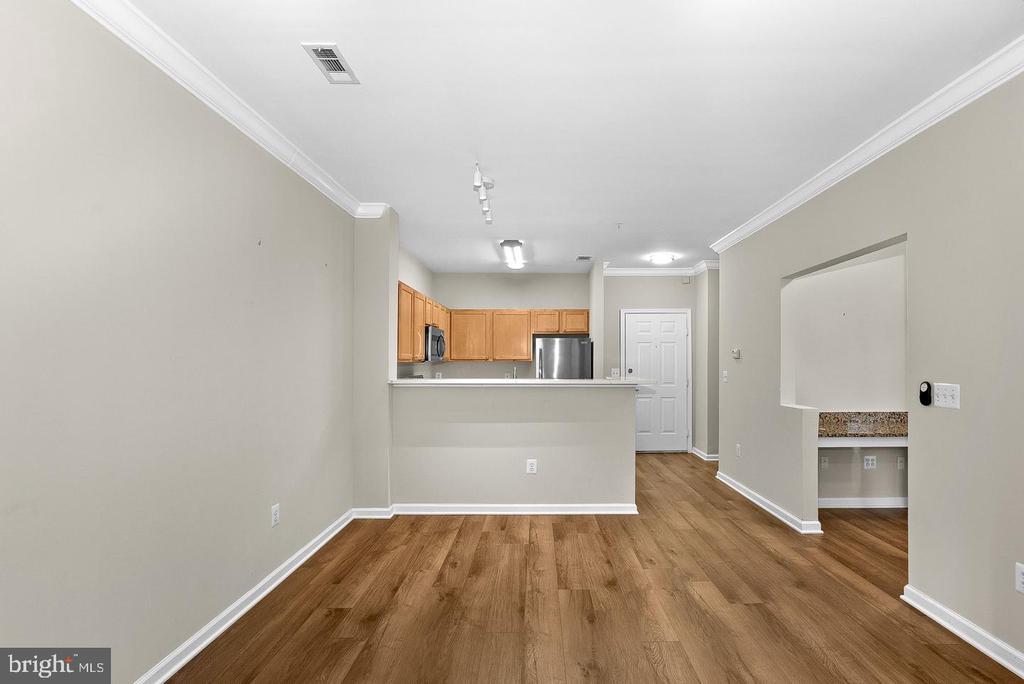 12000 MARKET STREET Unit: 329