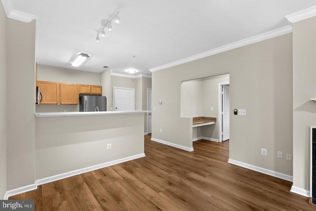 12000 MARKET STREET Unit: 329