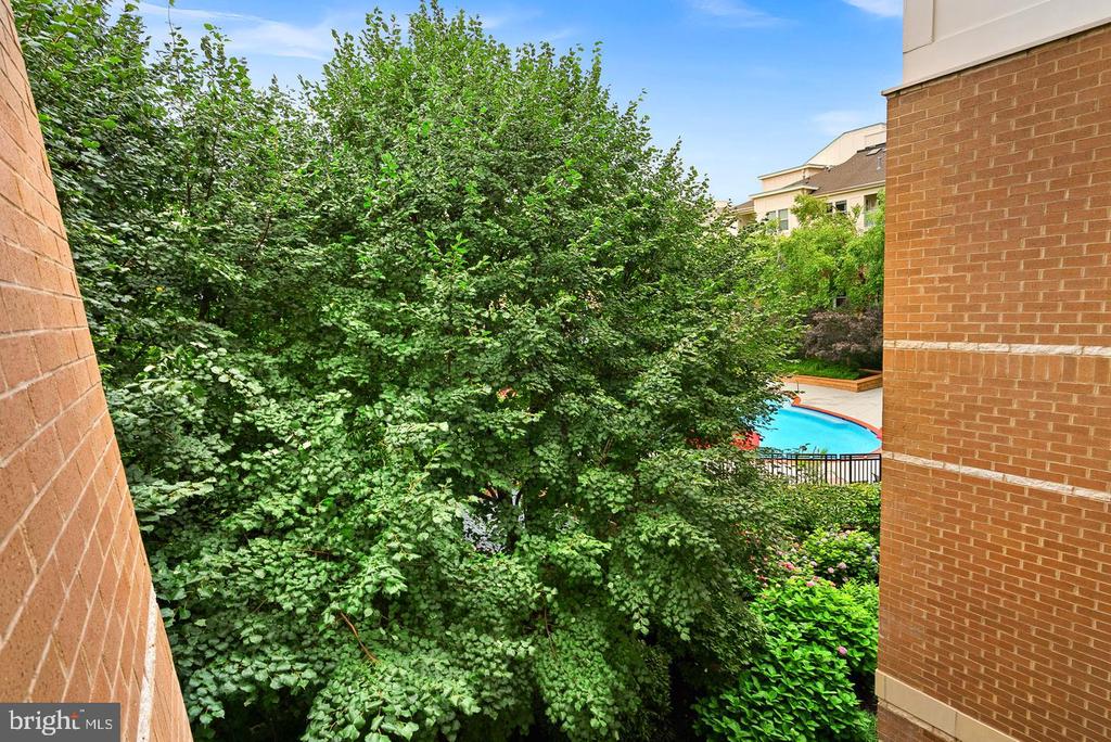 12000 MARKET STREET Unit: 329