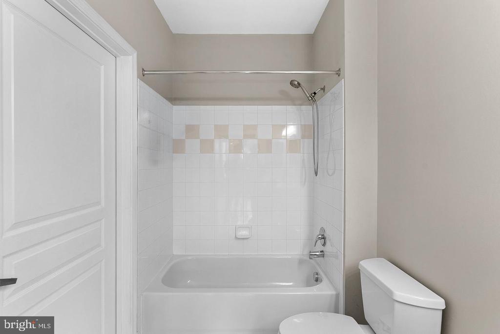 12000 MARKET STREET Unit: 329