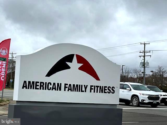 9975 MAGNOLIA RIDGE DR