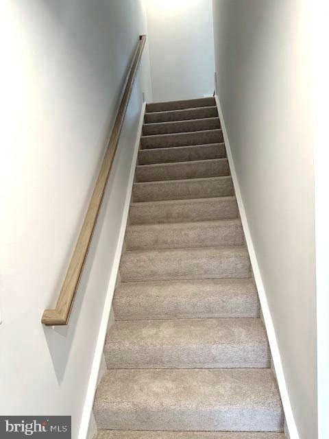 9975 MAGNOLIA RIDGE DR