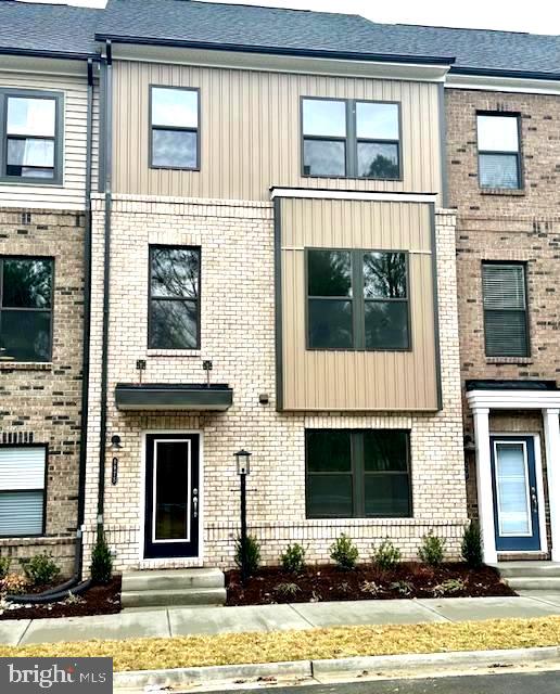 9975 MAGNOLIA RIDGE DR